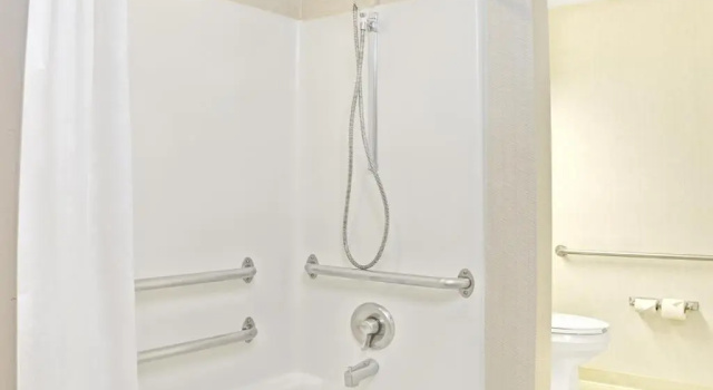 Номер Deluxe Microtel Inn by Wyndham Raleigh-Durham Airport