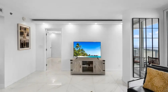 Chic Bayfront Condo With Stunning View, Забронировать Апартаменты/квартира Wynwood Art District 
