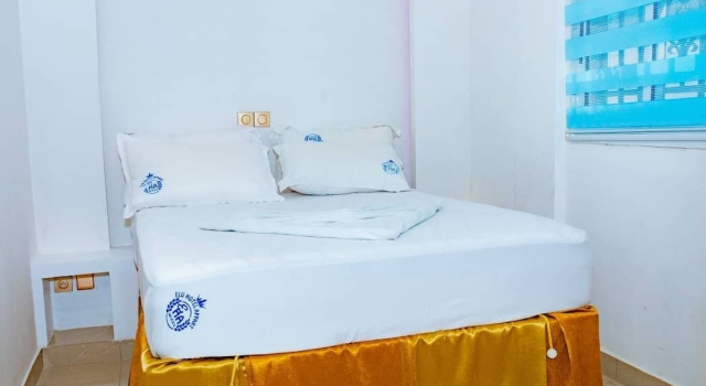 Elu Hotel Diamant, Boek Hotel Hotels in Douala met parkeren, Parkeren