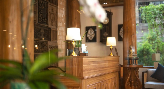 At Gate Thaphae Hotel, Забронировать Отель Чанг Клан Чиангмай, рядом с Wat Pan Tao