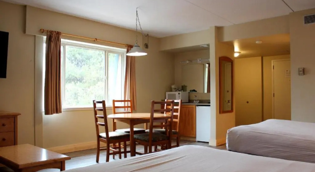 Полулюкс Manning Park Resort