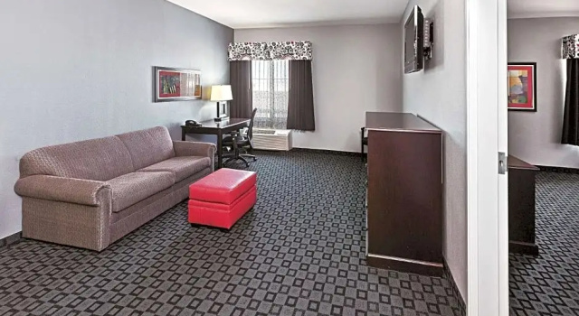 Люкс La Quinta Inn & Suites by Wyndham Decatur