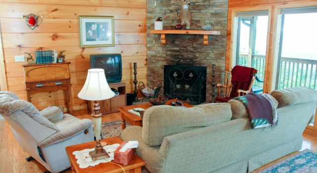 MOUNTAINTOP EXPERIENCE - 4 Br Cabin