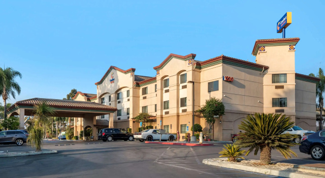 Citrus Suites Redlands Loma Linda Hotel