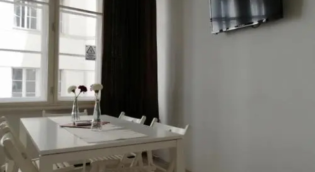 Zoom-Budapest Apartments, Забронировать Апартаменты/квартира Отели Будапешта с парковкой, рядом с Станция метро Kalvin Square, Парковка