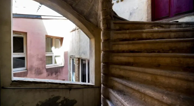Authentic studio in Vieux Lyon, Забронировать Апартаменты/квартира Лион Rhône