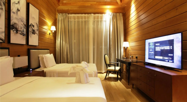 Swissôtel Resort Changbaishan, Забронировать Курортный отель Отели Changbaishan с завтраком, Завтраки