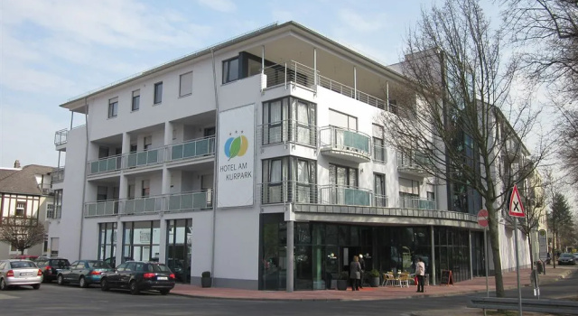 Hotel am Kurpark, Забронировать Отель Отели земли Гессена с парковкой, Парковка