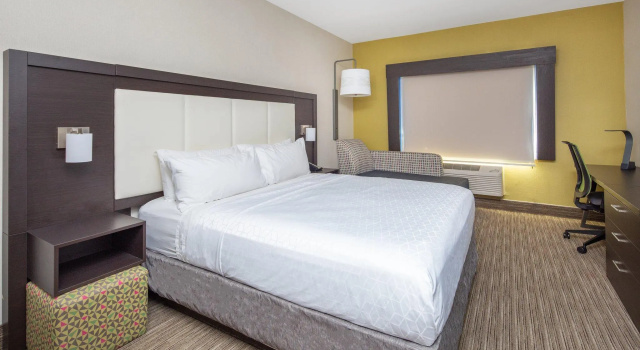 Двухместный номер Standard Holiday Inn Express Hotel & Suites Bishop by IHG
