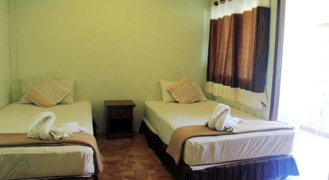 Lotus Hostel Beach Koh Tao, Забронировать Хостел Отели Пляжа Саири с бассейном, Бассейн