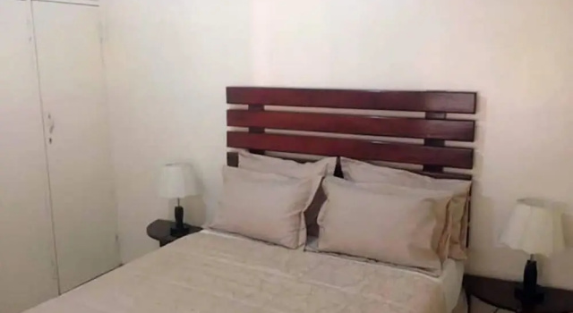 Апартаменты 2 bed Guesthouse in Mabelreign - 2012