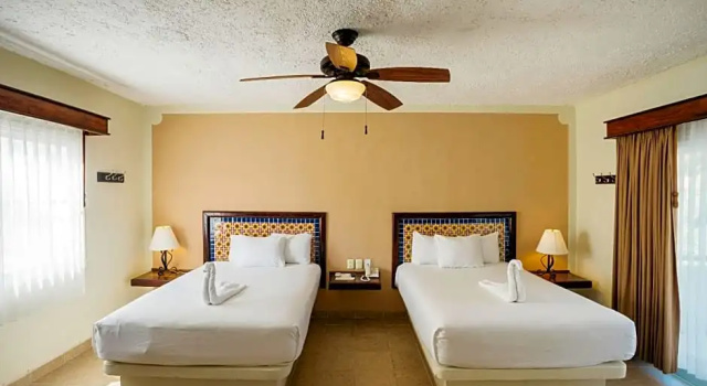Двухместный номер Standard с видом на море Petit Lafitte Beach Front Hotel & Bungalows