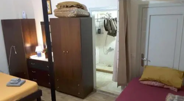Garden Master Bedroom-Suites