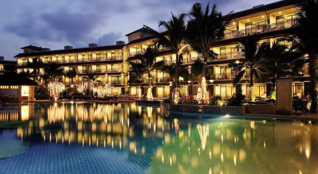 Alpina Phuket Nalina Resort & Spa, Забронировать Курортный отель Отели Ката-Бич по системе «всё включено», рядом с Бар Surf House Phuket, Всё включено