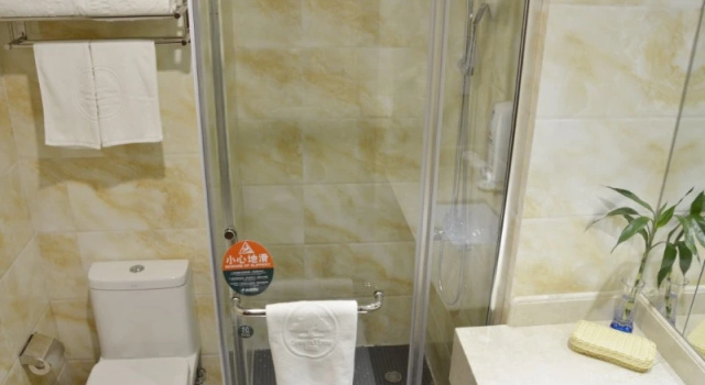 Номер Standard GreenTree Inn Jiangsu Lianyungang Donghai New Bus Station Express Hotel