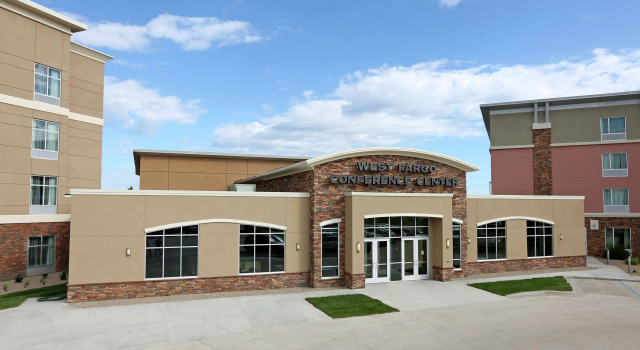 DoubleTree by Hilton West Fargo Sanford Medical Center Area, Забронировать Отель Отели штата Северной Дакоты 4 звезды, 4*