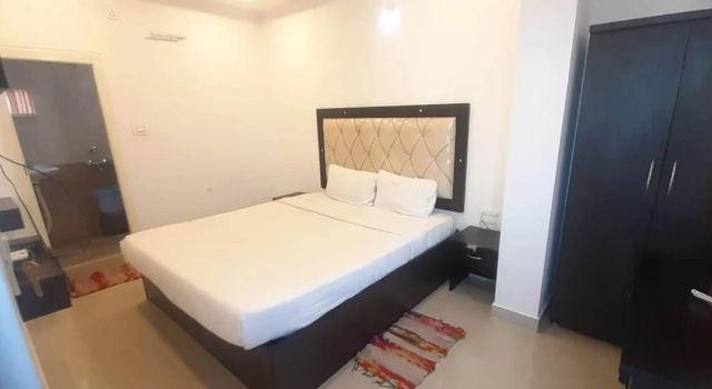 PPH Living S Grand, Забронировать Отель Отели Hyderabad Region с парковкой, Парковка
