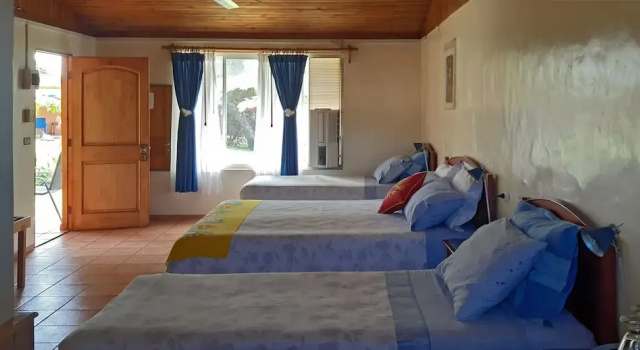 Трёхместный номер Standard с балконом Hotel Taura'a