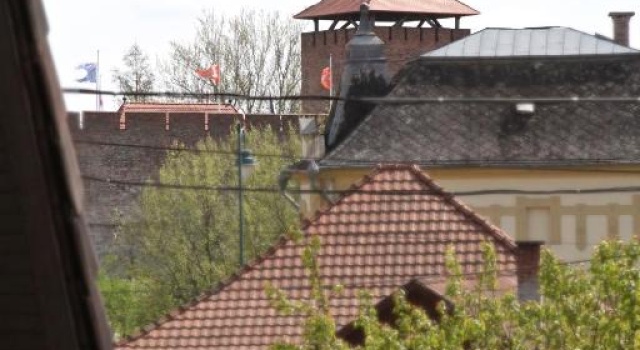 Orosz Apartmanház Gyula, Забронировать Апартаменты/квартира Дьюла Бекеш, рядом с Gyula Train Station