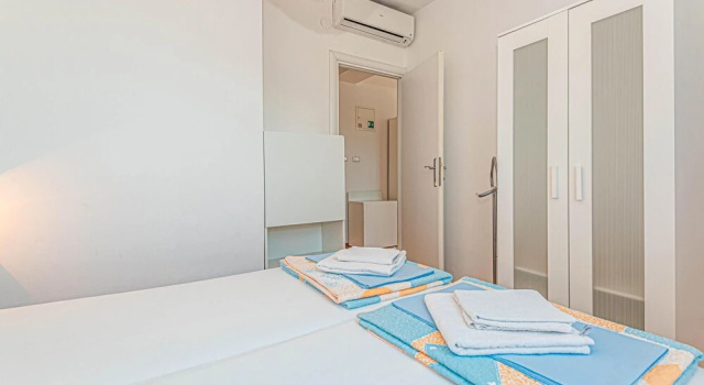 Awesome Apartment in Tribunj With Wifi and 1 Bedrooms, Забронировать Апартаменты/квартира Апартаменты Шибенско-Книнская жупания, Апартаменты/квартира