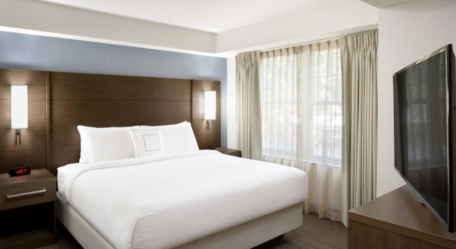 Двухместный люкс Pleasanton Marriott