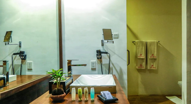 Oak Ray Haridra Beach Resort, Забронировать Курортный отель Отели Округа Коломбо 4 звезды, 4*