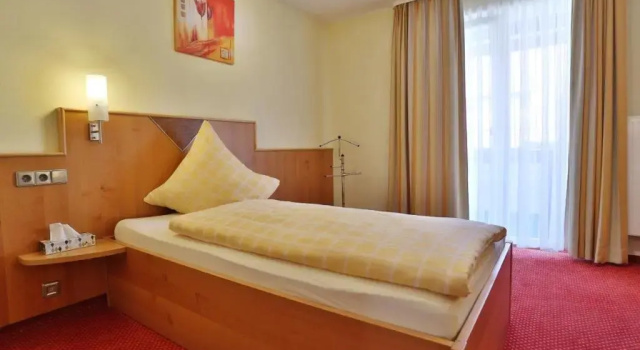 Номер Deluxe Hotel KRONE Garni