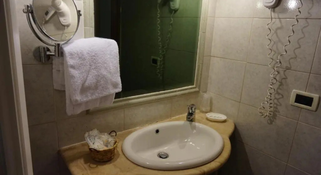 Трёхместный номер Standard с видом на сад Green Hotel