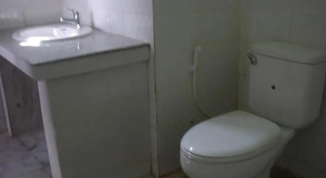 Кровать в общем номере (мужской номер) Nanda Wunn Hotel - Hostel