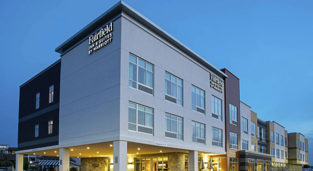 Люкс Fairfield Inn & Suites By Marriott Duluth Waterfront