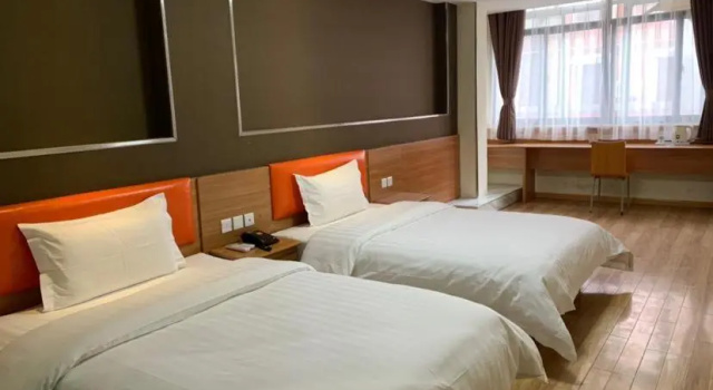 Двухместный номер Standard 7Days Inn Yingshang LAN-STAR building materials market