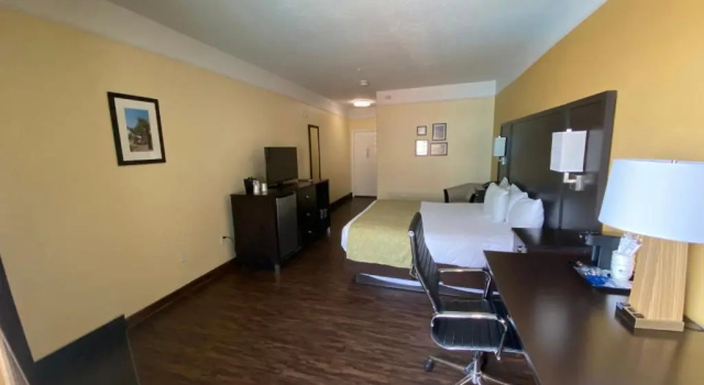 Номер Standard с балконом Galveston Beach Hotel