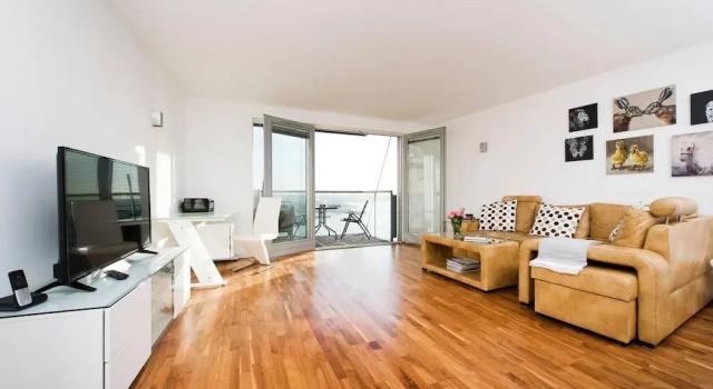 Modern 2BR Flat with Thames River View, Забронировать Отель Отели Большого Лондона 4 звезды, 4*
