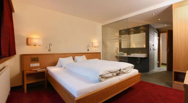 Полулюкс Hotel Garni Maria Theresia