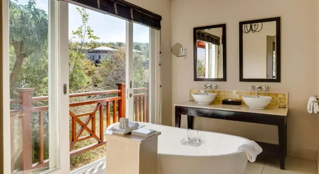 Люкс Mount Grace Hotel & Spa