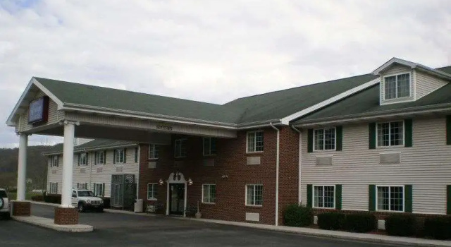 Baymont by Wyndham Mount Vernon Renfro Valley, Забронировать Отель Маунт-Вернон Кентукки