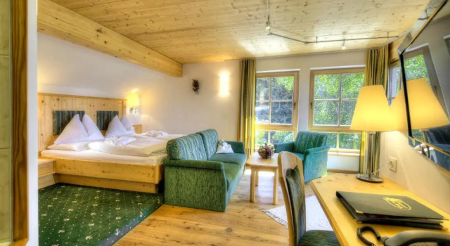 Двухместный номер Standard с балконом Hotel Häuserl im Wald