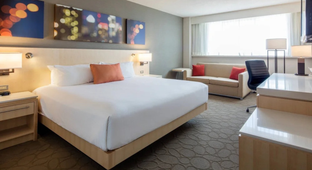 Двухместный номер Standard Delta Hotels by Marriott Beausejour