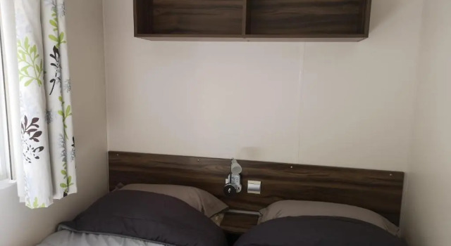 Meublé de tourisme 6/8 pers bord de mer sur camping 4*, Rezerwuj Pole kempingowe Val-de-Dagne Langwedocja-Roussillon