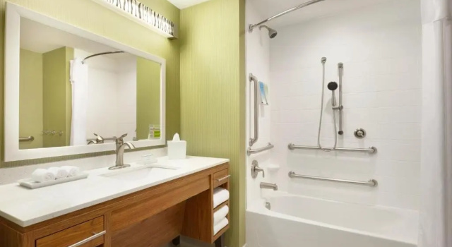 Люкс Home2 Suites by Hilton Durham Chapel Hill