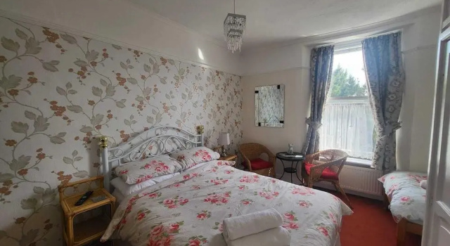 Florence Guest House, Забронировать Гостевой дом Отели в центре Уэстон-сьюпер-Мэр с завтраком, отели в центре Уэстон-сьюпер-Мэр с завтраком