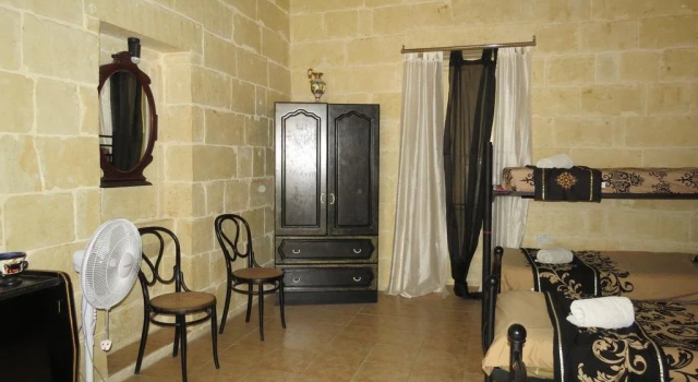 Calido Hogar, Varaa Hotelli Gozo hotellit, joissa on uima-allas, Uima-allas