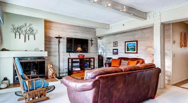 Snowmass Mountain Condos by Snowmass Vacations, Забронировать Апарт-отель Отели Сноумасс-Виллидж с парковкой, Парковка