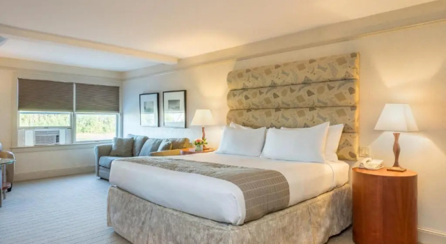 Номер Standard с видом на реку Breakwater Inn