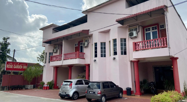 Rose Garden Inn, Забронировать Отель Отели Келантана с парковкой, Парковка