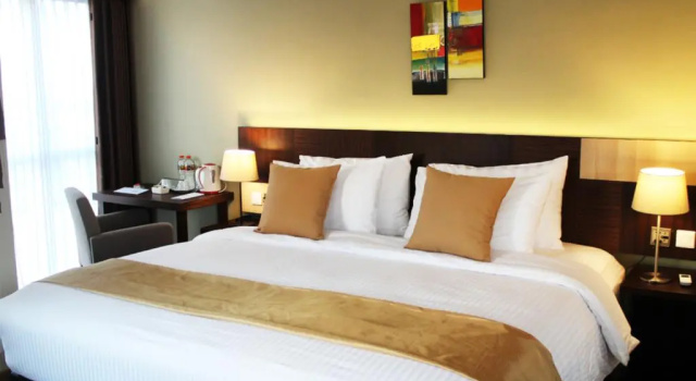 Номер Executive Hotel Gunawangsa MERR
