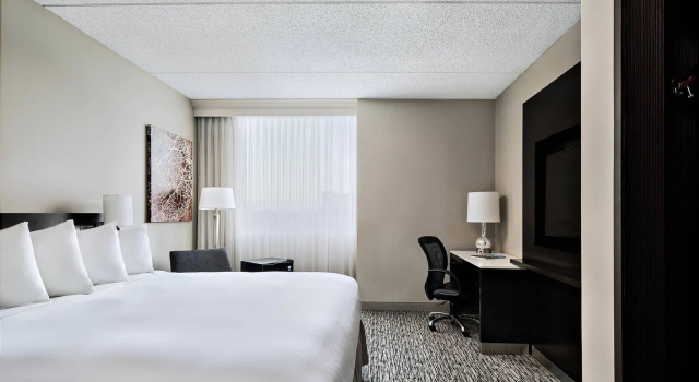 Двухместный номер Standard Cleveland Marriott East