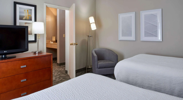 Четырёхместный люкс c 1 комнатой Sonesta Select Indianapolis Carmel