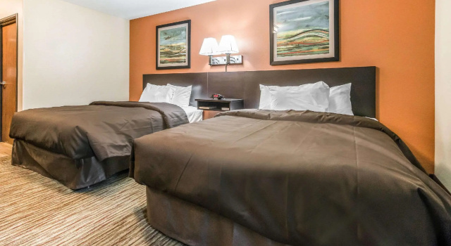 Standard Vierer Zimmer Suburban Studios Washington, PA