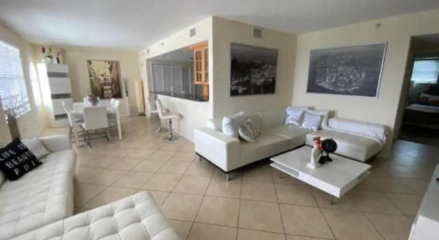 OCEANVIEW LARGE DREAM CONDO WITH 2BD/2B in CLEARWATER BEACH, Забронировать Отель Клируотер-Бич Clearwater-St Pete Beaches